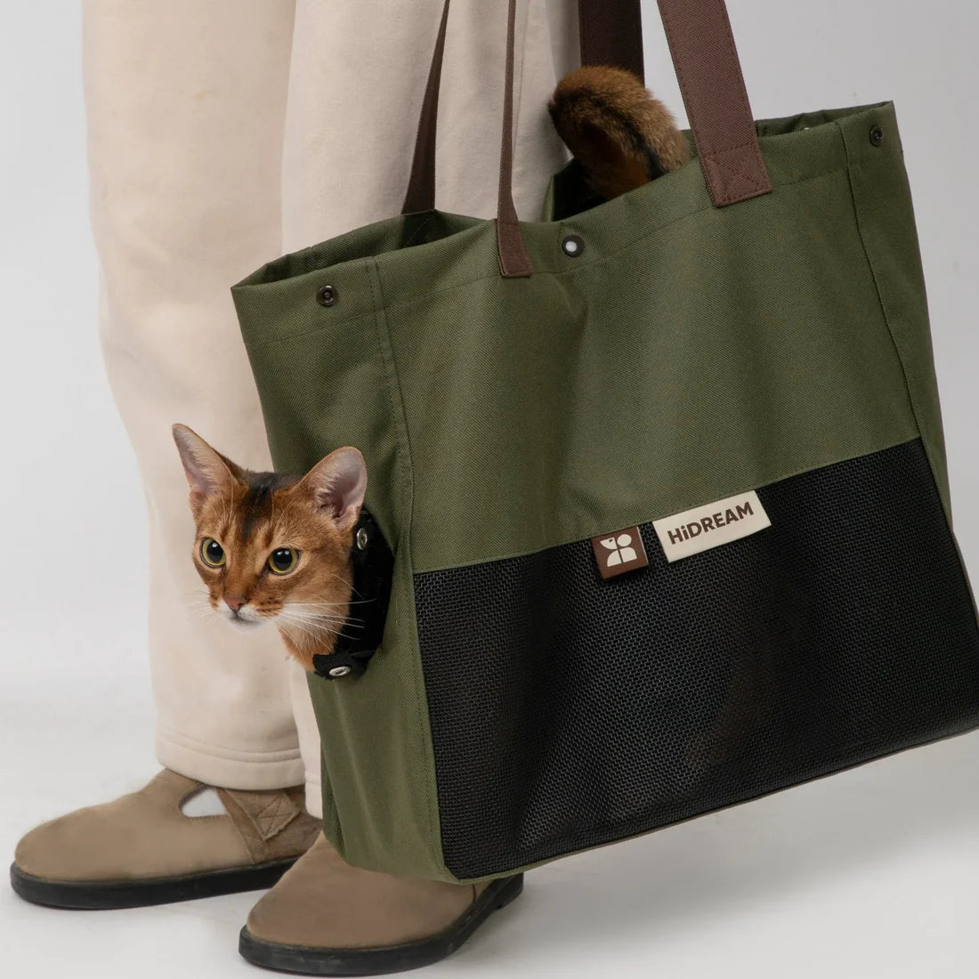 Clashing Go Out Portable Pet Bag