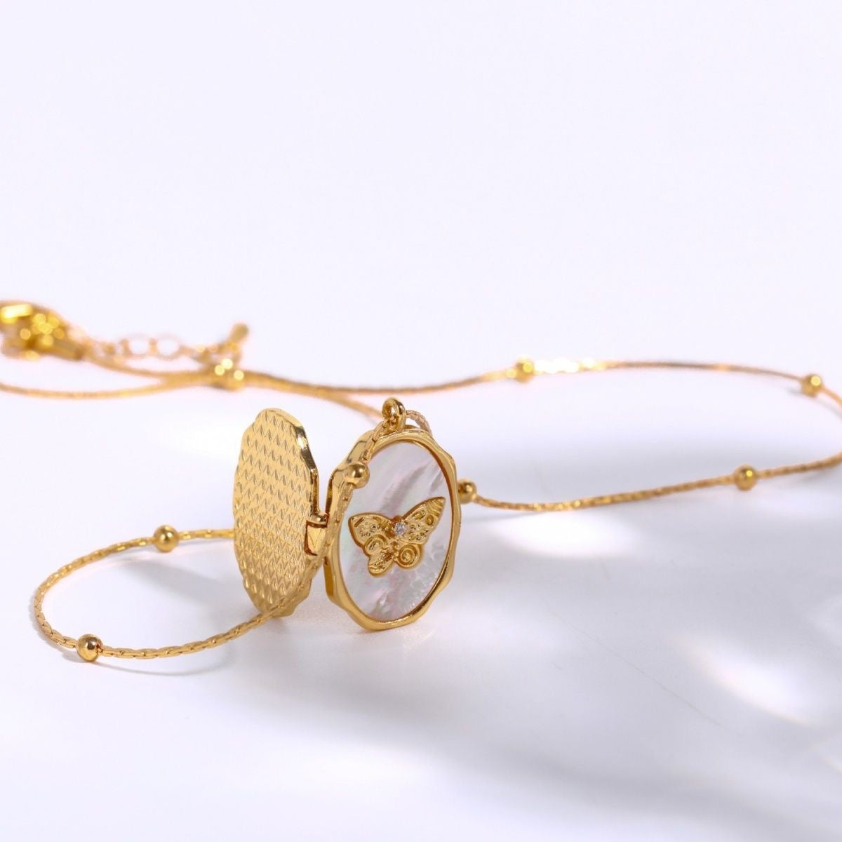 Customized Necklaces Photo Frames Necklaces Customized Gifts